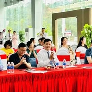 Bàn giao xe Hyundai cho khách hàng tại Hòa Bình Bàn giao xe Hyundai cho khách hàng tại Hòa Bình